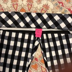 Wore once Torrid Betsy Johnson legging